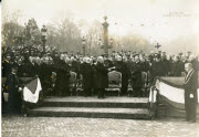 Georges Clemenceau pendant le discours de Poincaré en l'honneur de l'Alsace Lorraine