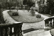 Appartement de Clemenceau - vue ancienne du jardin prise depuis le perron