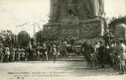 "Fête de la Victoire, M. Clemenceau venant de déposer une couronne au Cénotaphe"