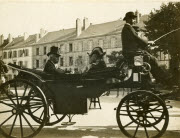 Voyage de G. Clemenceau à Montaigu et à  la Roche sur Yon - Clemenceau traverse la ville en compagnie du prefet