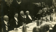 Voyage de G. Clemenceau à Montaigu et à  la Roche sur Yon - Georges Clemenceau à une table de banquet parmi des officiels dont le prefet