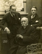 Clemenceau photographié en compagnie de Emile Edouard Violet et de Charles Pons à l'époque de la présentation du film "Le Voile du Bonheur"